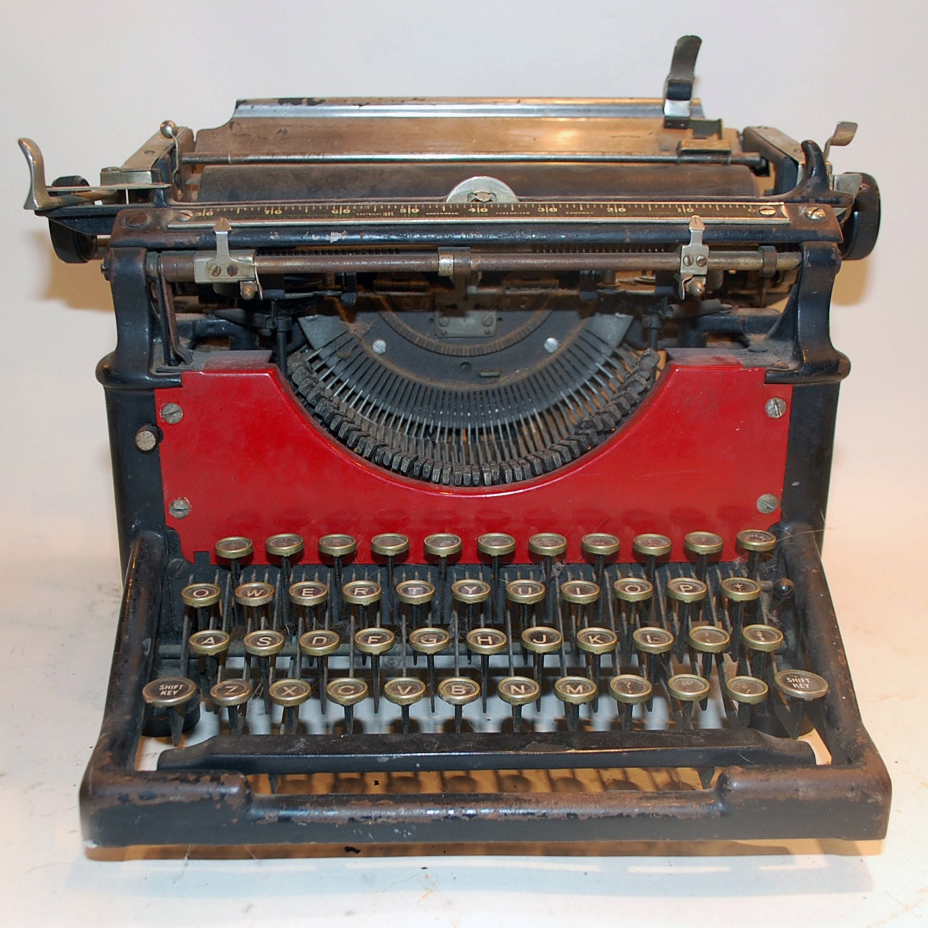 vintage Underwood No 5 manual Typewriter red and black glass