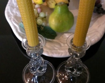 2 OrGaNiC PuRe HoNeYcOmB TAPER BEESWAX CANDLES All Natural Honey Comb Candle Set Hand Rolled Handmade UnScEnTeD Eco AiR PuRiFyiNg Tapered