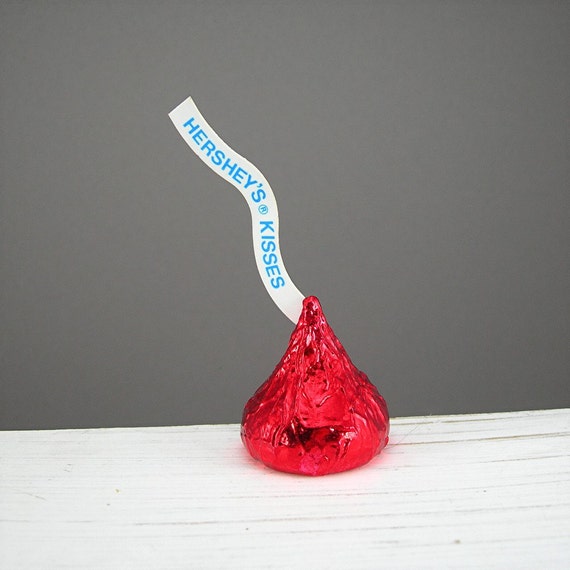 Hallmark's Pin Brooch Hersheys Chocolate Kiss Red 1989 Valentine Fun ...