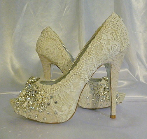 Designer Lace Wedding Shoes 5