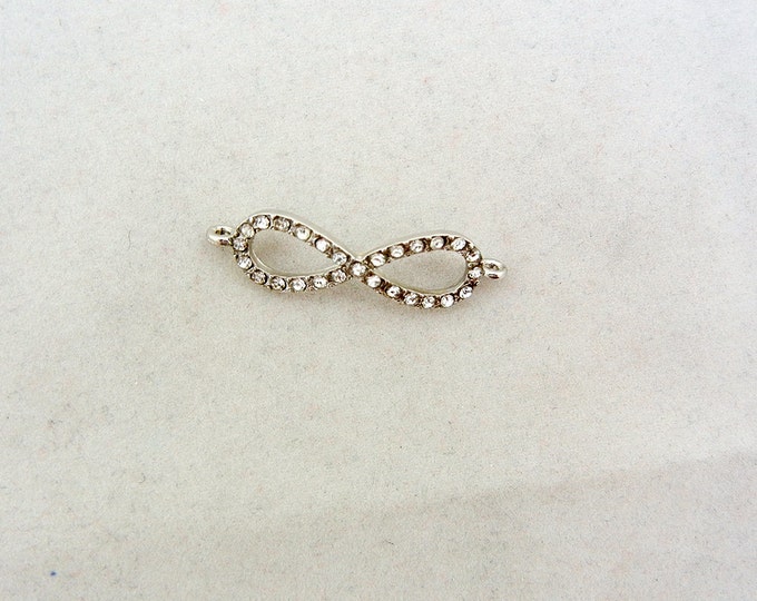 Double Link Infinity Knot Charm Rhinestones