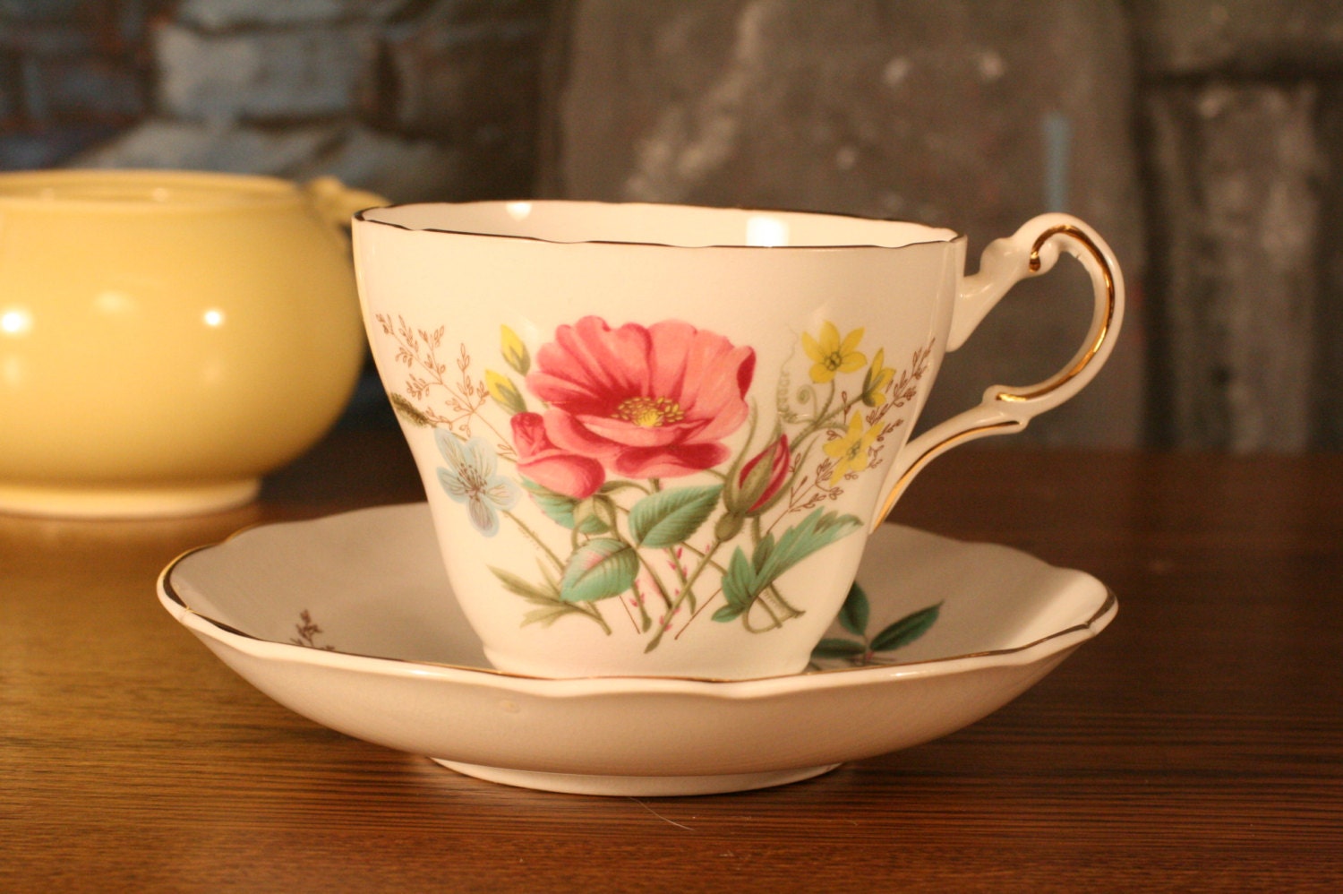 regency-english-bone-china-tea-cup-and-saucer-pink-rose-buds