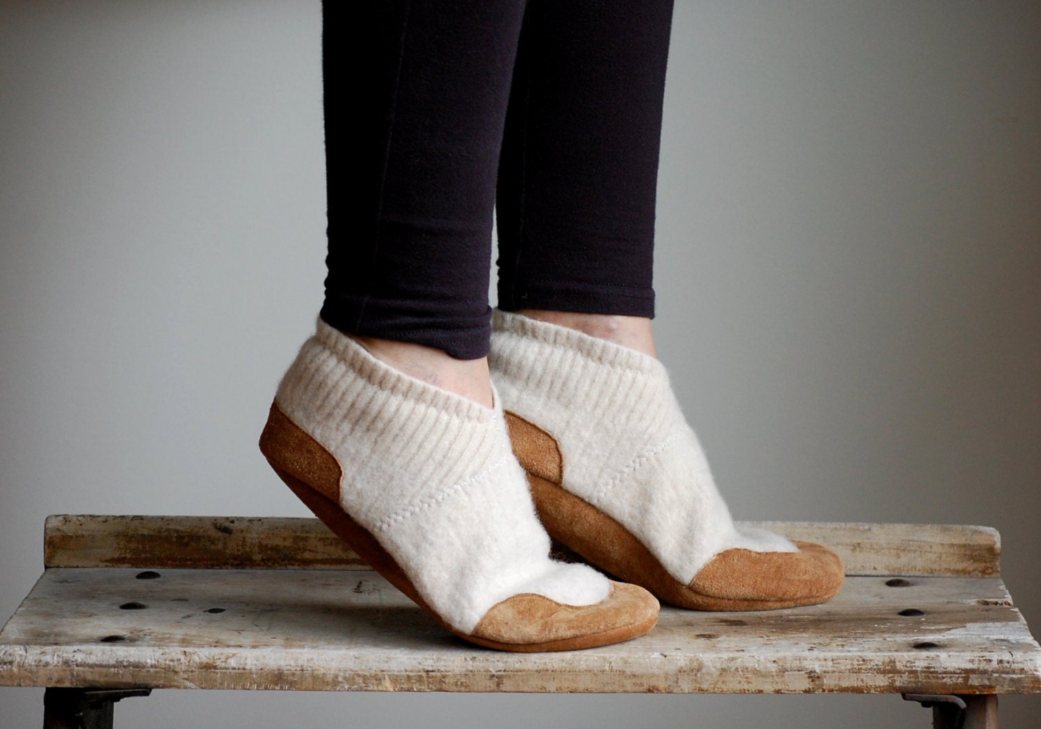 Women Slippers Wool Slippers women size 9.5 Snowy Outside