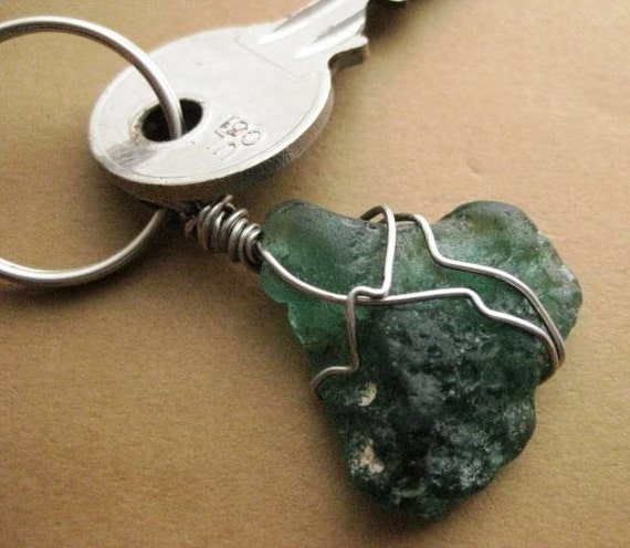 Irish Keychain. Seaglass from Ireland. Vintage Teal Beach Glass Keychain