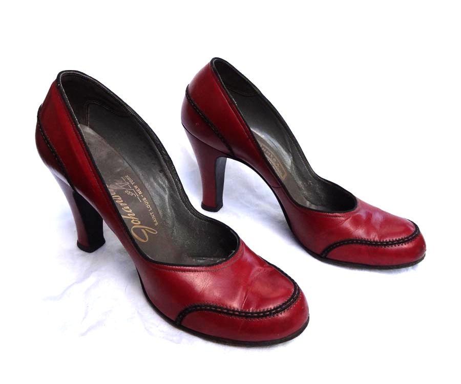Vintage 1950s 50s Cherry Red Babydoll Round Toe Heels with