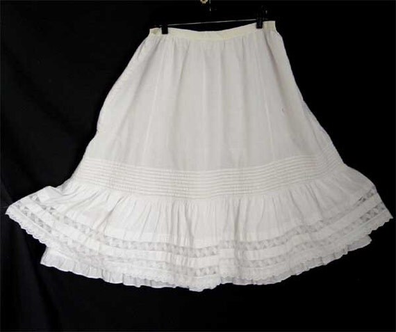 White Cotton Ruffled Petticoat Half Slip by LilBlackDressVintage