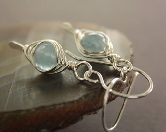 Pale blue aquamarine sterling silver earrings with herringbone wrapping - Aquamarine earrings - Dangle earrings - Gemstone earrings - ER002