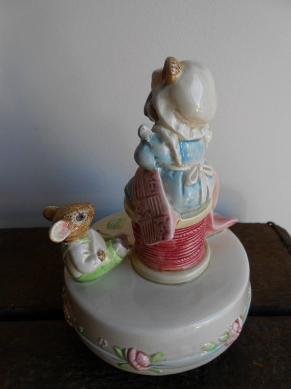 Collectible Vintage Music Box Figurine / Mice / Sewing / My