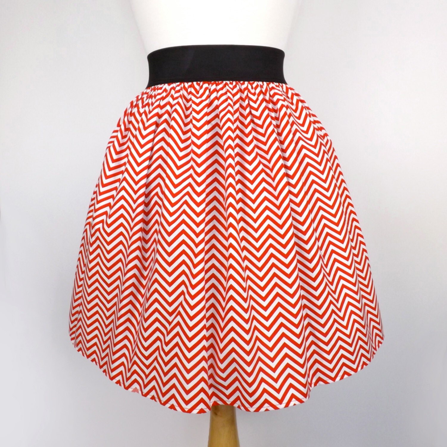 Rockabilly Red and White Chevron Stripes Pleated Full Skirt