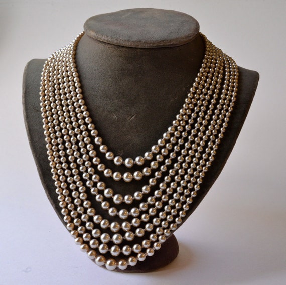 Vintage Multi Strand Pearl Necklace 0192