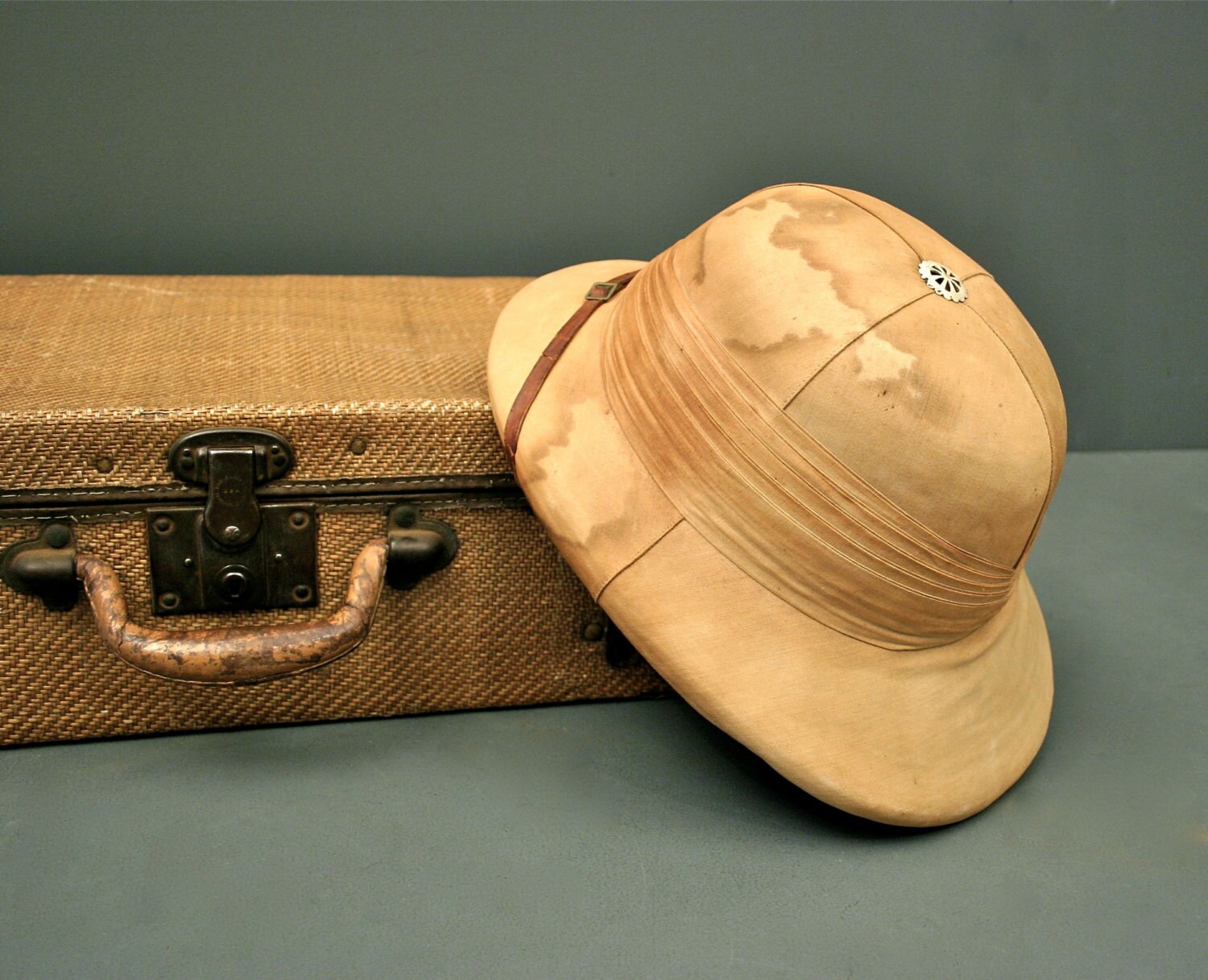 vintage safari pith hat