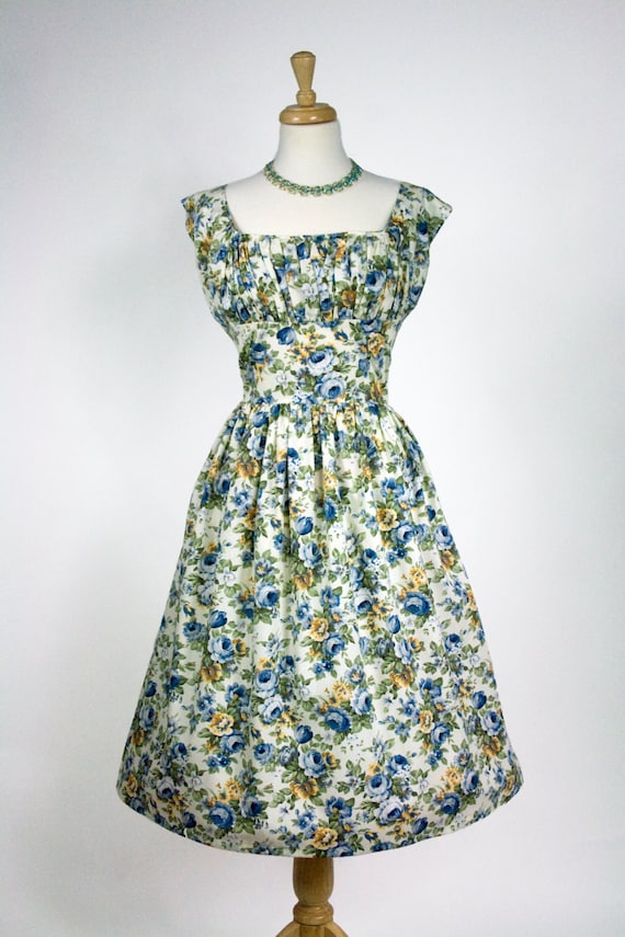 Items similar to Floral 1950s Dress on Etsy