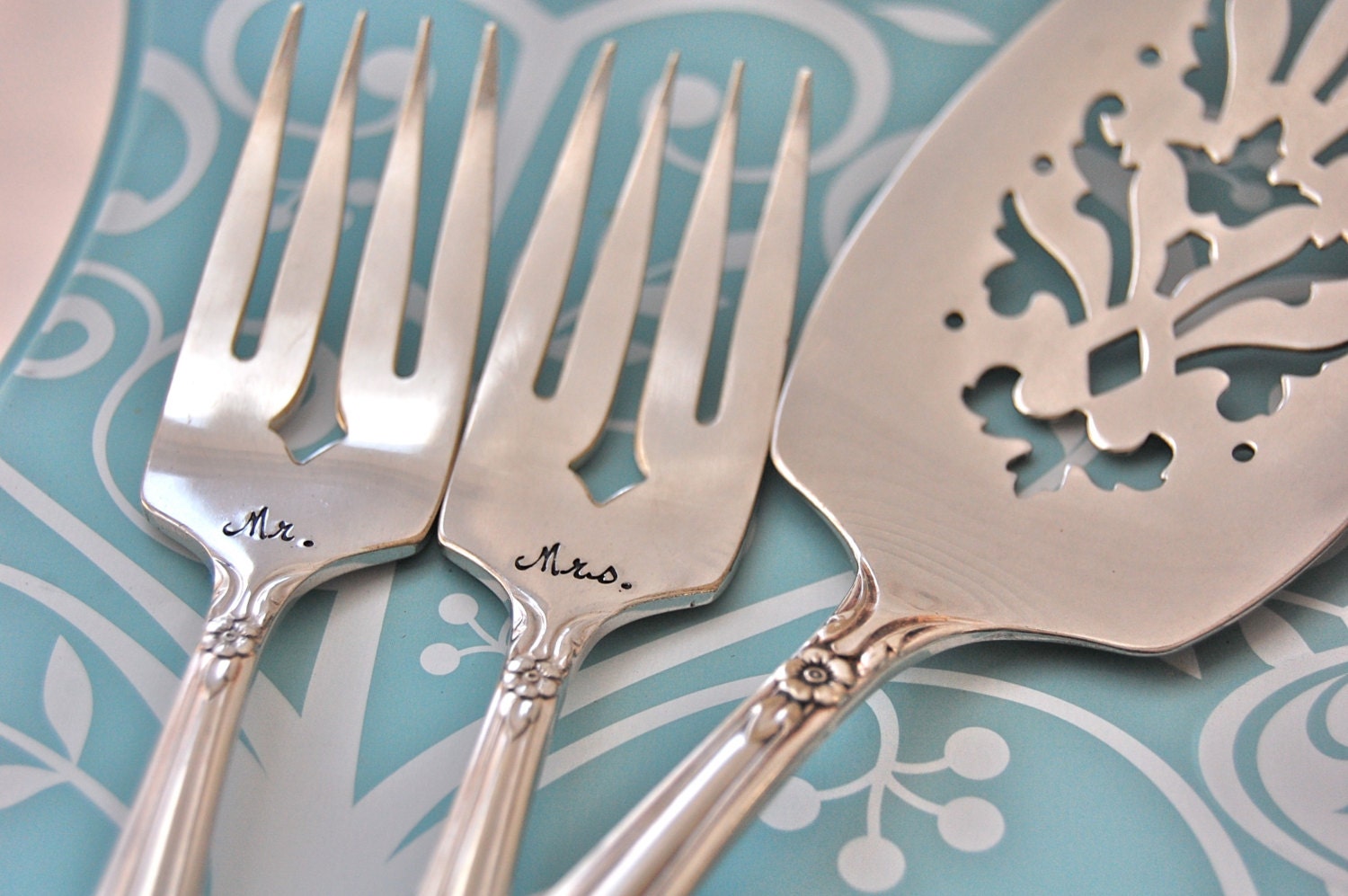 Mr. & Mrs. forks and cake server vintage wedding