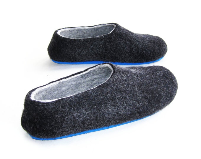 Black Felted Shoes - Wool Slippers - Christmas in July - Minimalist Shoes - Mens Slippers - House Shoes - Rubber Soles - Gift for Him