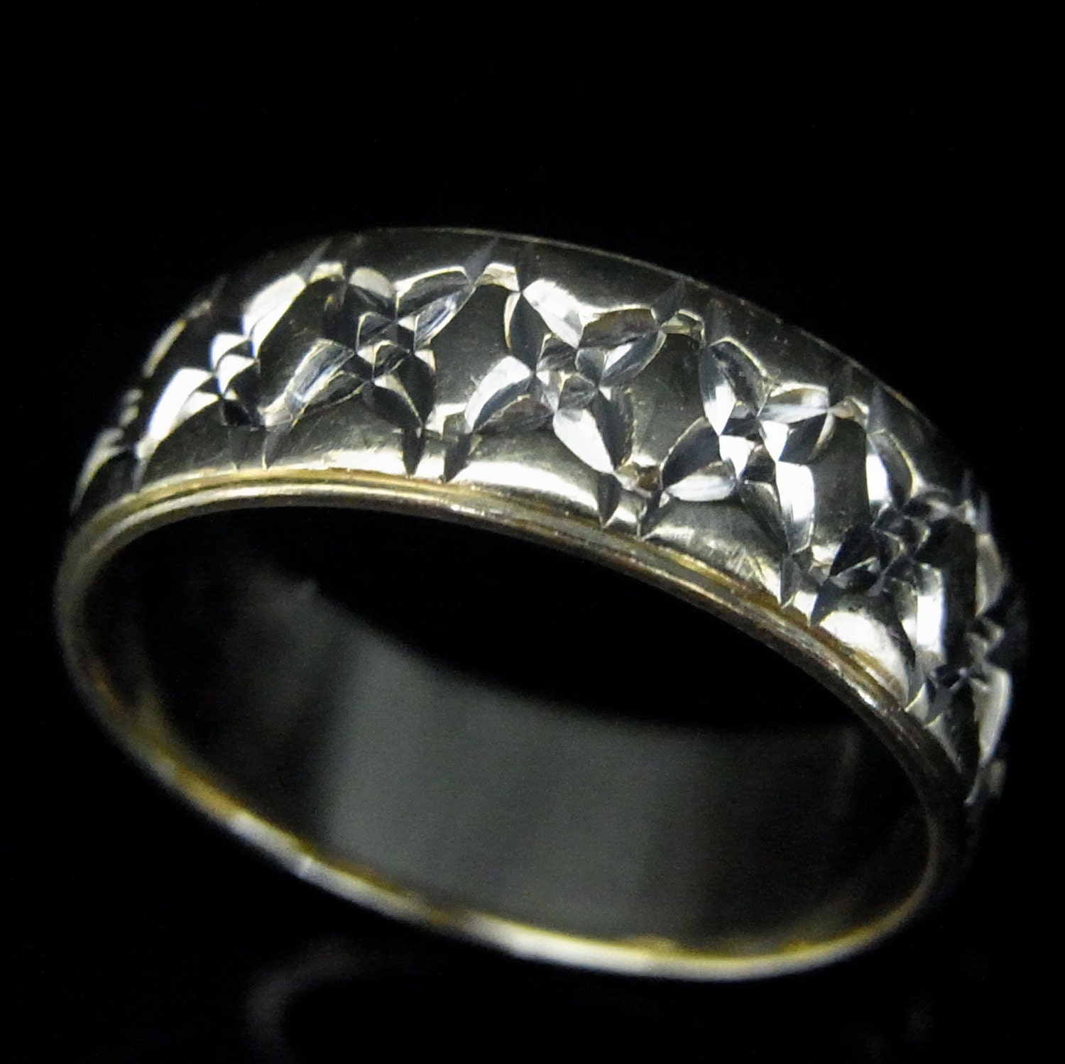 Vintage Carved 14k Yellow Gold Men's Wedding Band Ring by