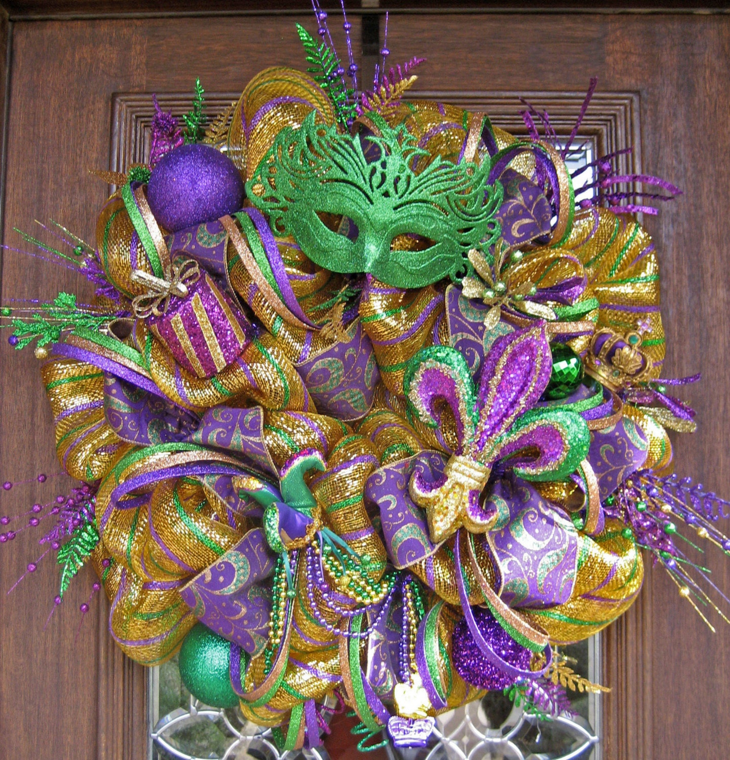 Deluxe Deco Mesh MARDI GRAS WREATH with Green Mask