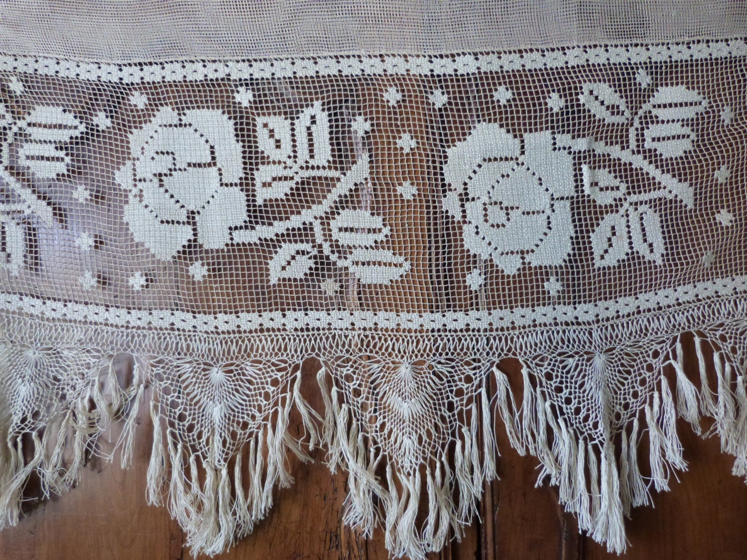 Antique French filet lace shelf edging filet lace trim w roses