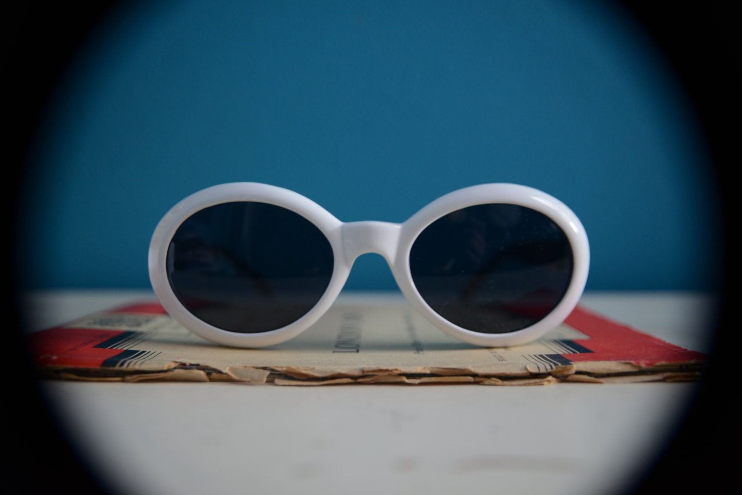 80s does 60s Vintage White Jackie O Style Sunglasses – Haute Juice