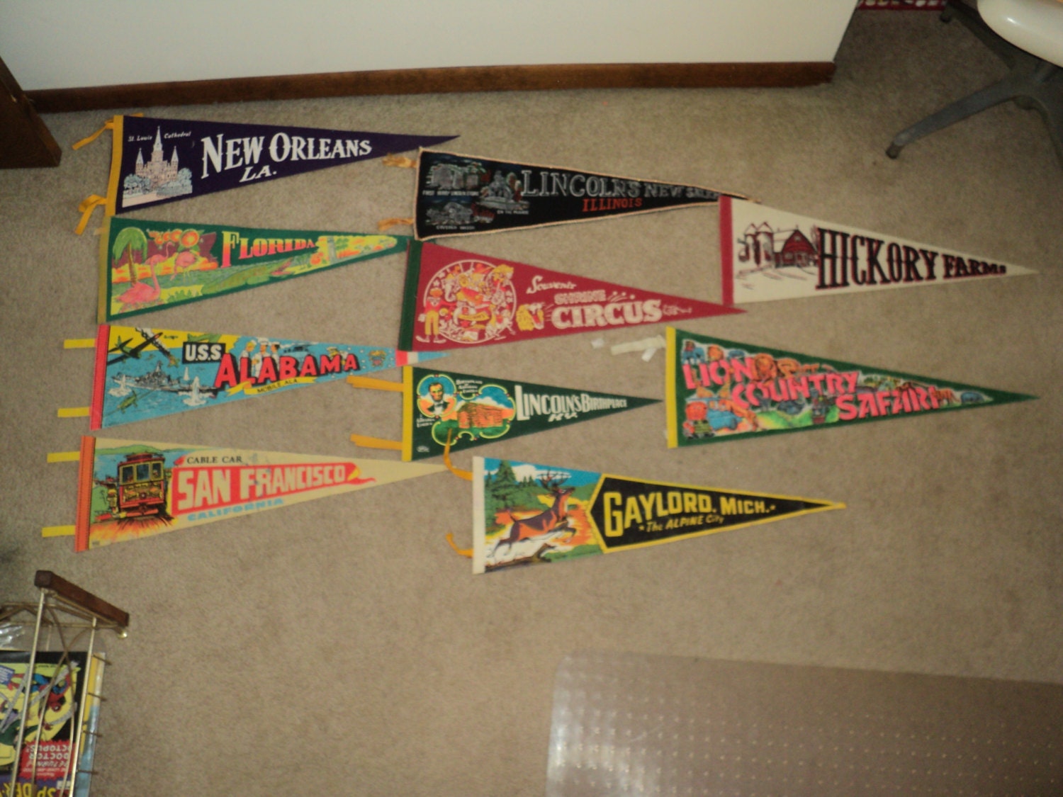 10 VINTAGE SOUVENIR PENNANTS A Collection consisting of a by RRGS