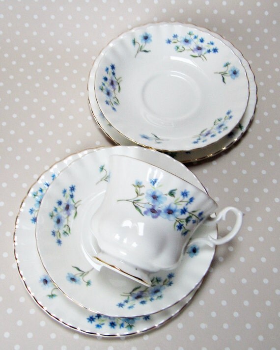 Vintage Mixed Set of Bone China Richmond 'Blue Rock'