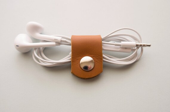 Rangement Clip Ecouteurs Attache Câbles de Charger et USB en Cuir Marron