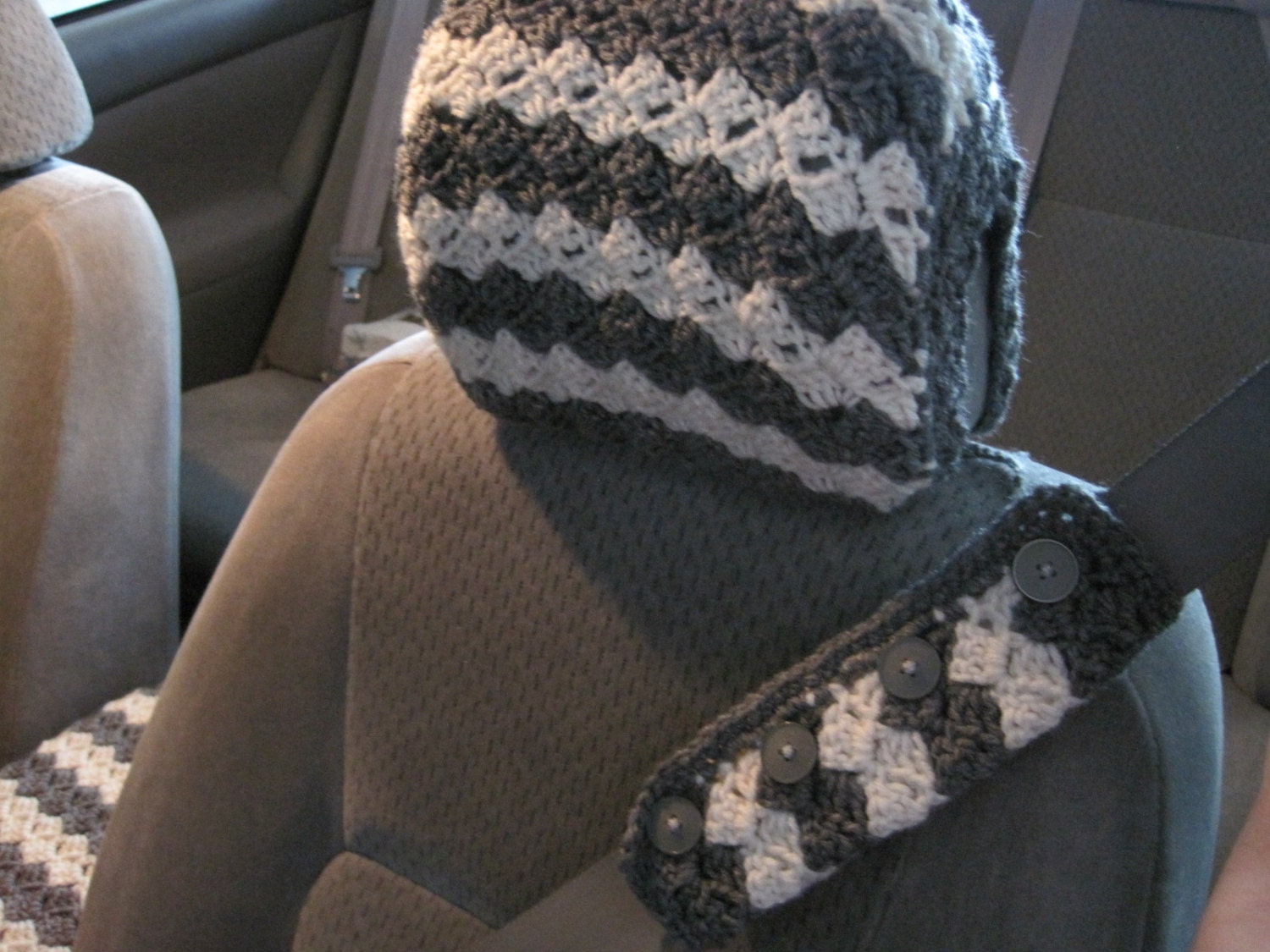 Crochet Car Seat Belt Cozy grey heather/aran CSBC1A