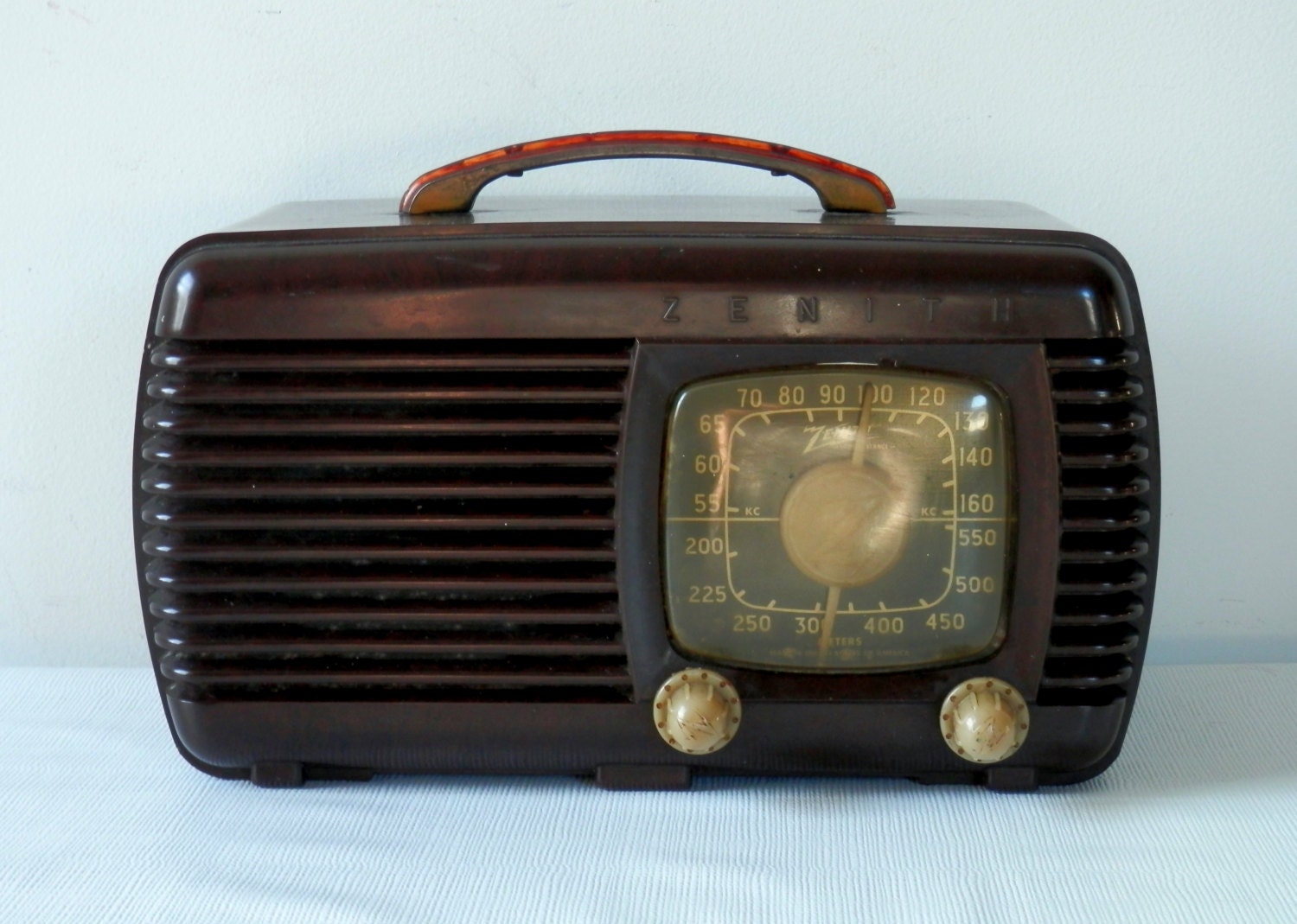 1941 Zenith Brown Bakelite Tube Radio Model 6-D-510