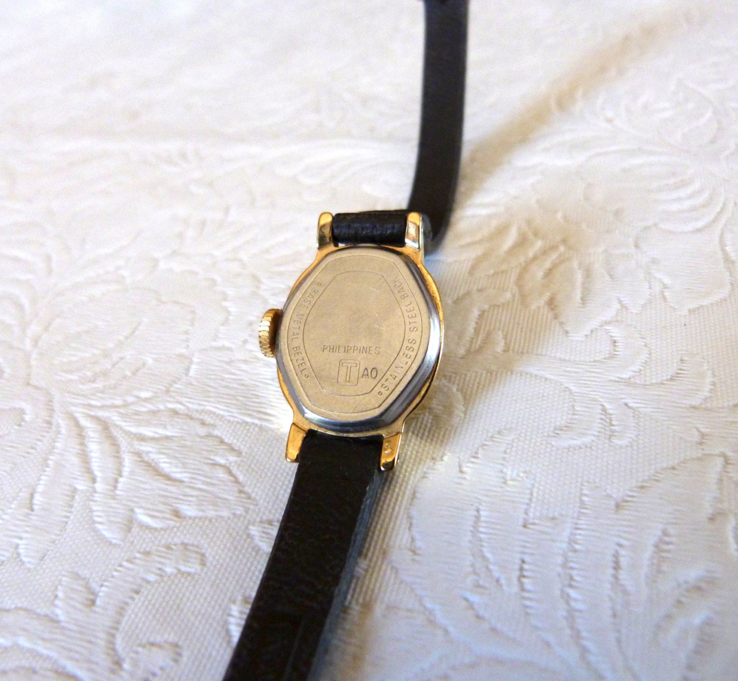Vintage Timex Ladies Watch Wind Up Brown Leather Strap Gold