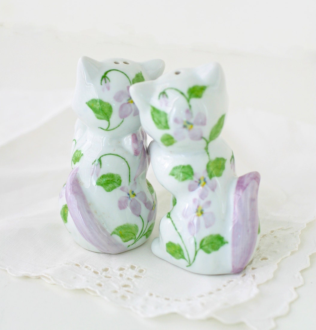 Vintage Salt and Pepper Shakers White Cats with Violets