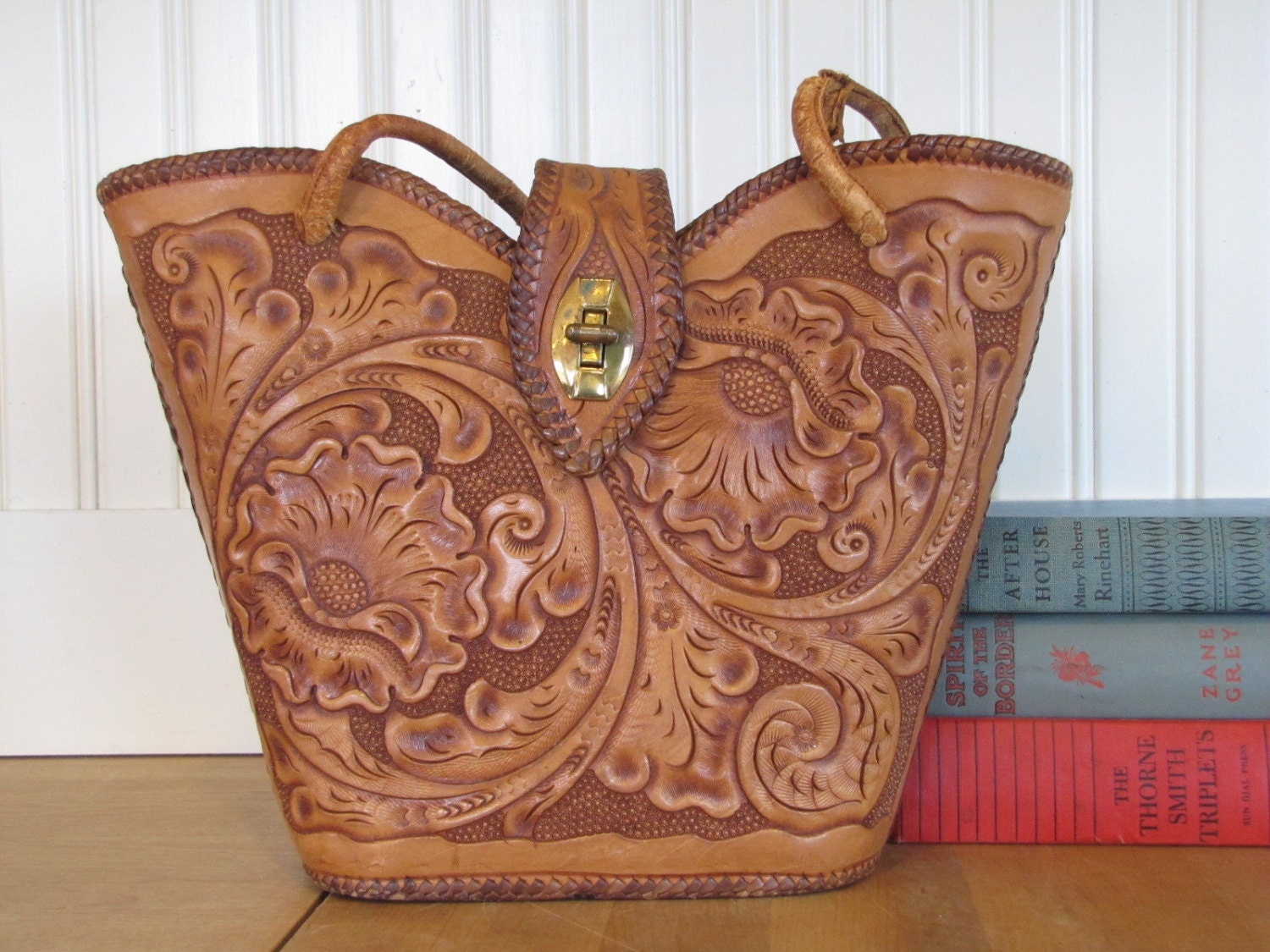 Hand Tooled Leather Purse Mexico IUCN Water