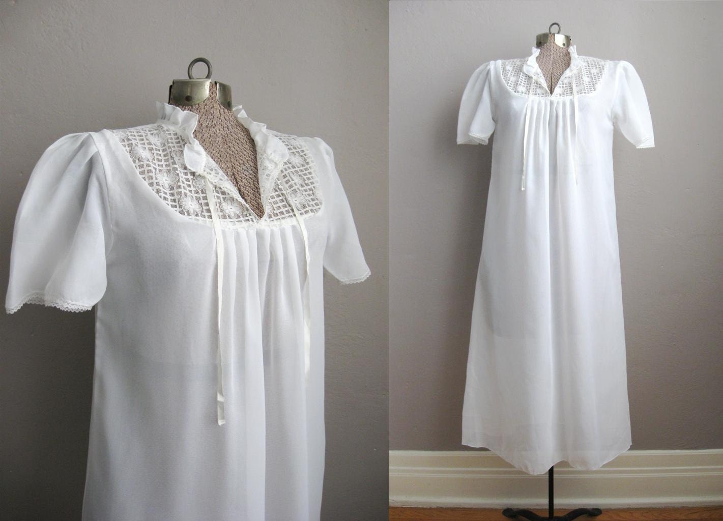 1960s White Nightgown / Vintage Lace Nightie Short Sleeves