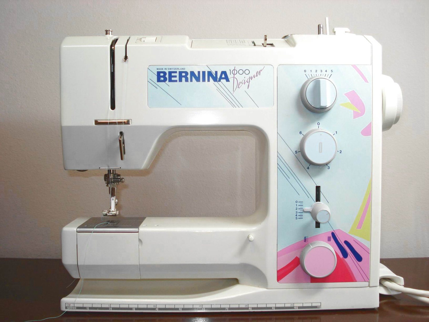 Vintage Bernina 1000 Designer Sewing Machine