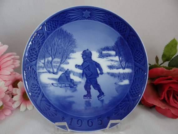 Royal Copenhagen 1965 Christmas Plate Little by SecondWindShop