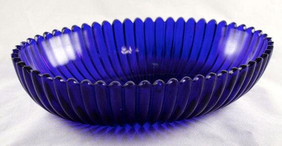 Vintage Cobalt Blue Scalloped Edge Oval Glass Bowl 7575