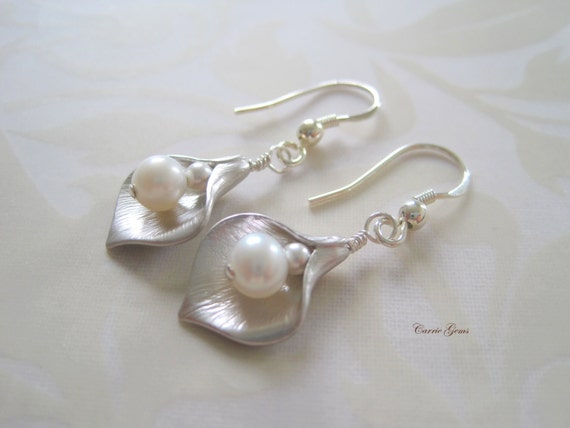 Silver Calla Lily Flower with Freshwater Pearl Earrings, Bridesmaid Gifts, Wedding Gifts