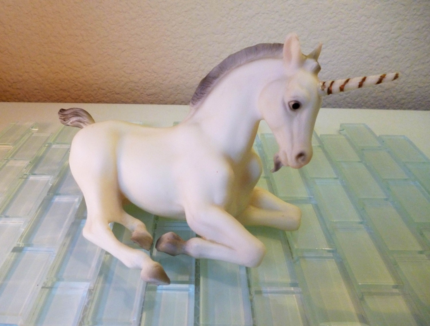 Vintage Breyer Horse Unicorn Foal Model Lying Down Statue