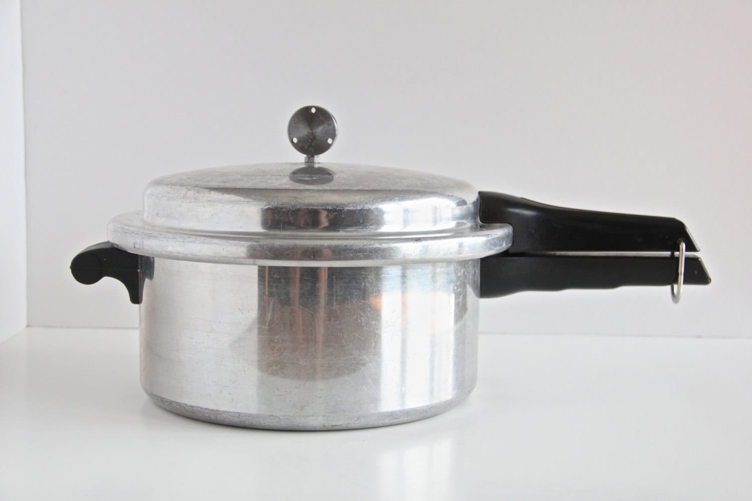 Mirro-Matic Pressure Pan / Cooker 6 Quart by TheWrinklyElephant