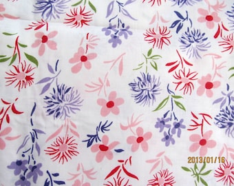 RESERVED Lovely Vintage Polished Glazed Cotton TOSSED FLOWERS 2Yds by 36"