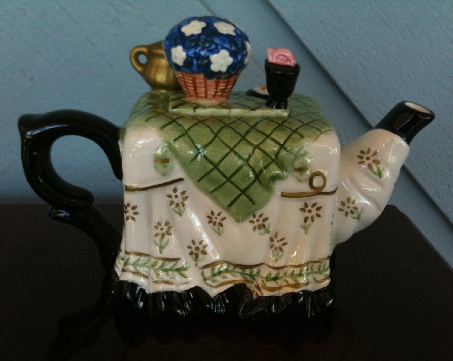 vintage collectible teapot duo by Houston Harvest Haute Juice