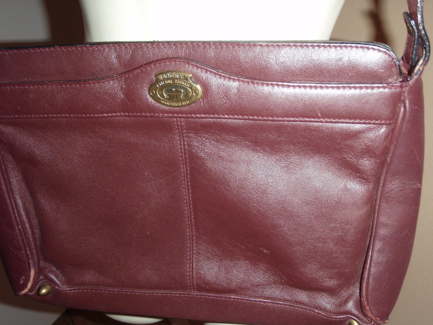 Beautiful vintage Etienne Aigner leather purse in a deep ox blood shade