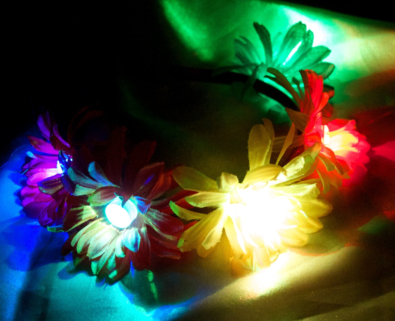 Electric Daisy Chain Glow Light Up Rainbow LED Flower