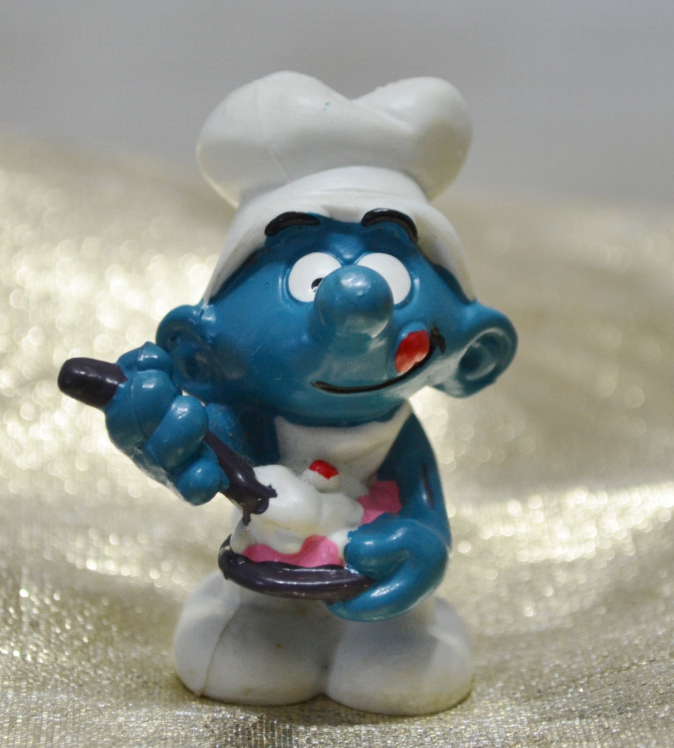 Vintage Greedy Smurf Eating Dessert by VintageSmurfsandMore