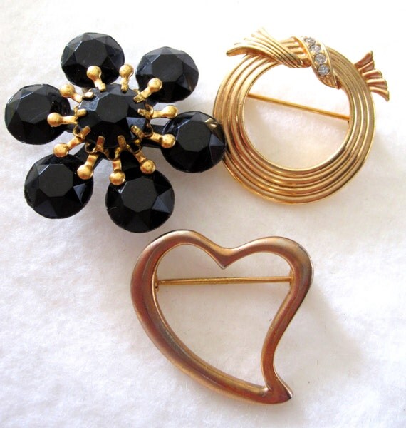 Vintage jewelry lot 3 brooches pins Avon by BellaArtisanCandles