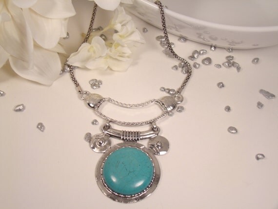 Turquoise cabochon Pendant Necklace or choker Silver Plated chunky Large Designer fine jewelry.