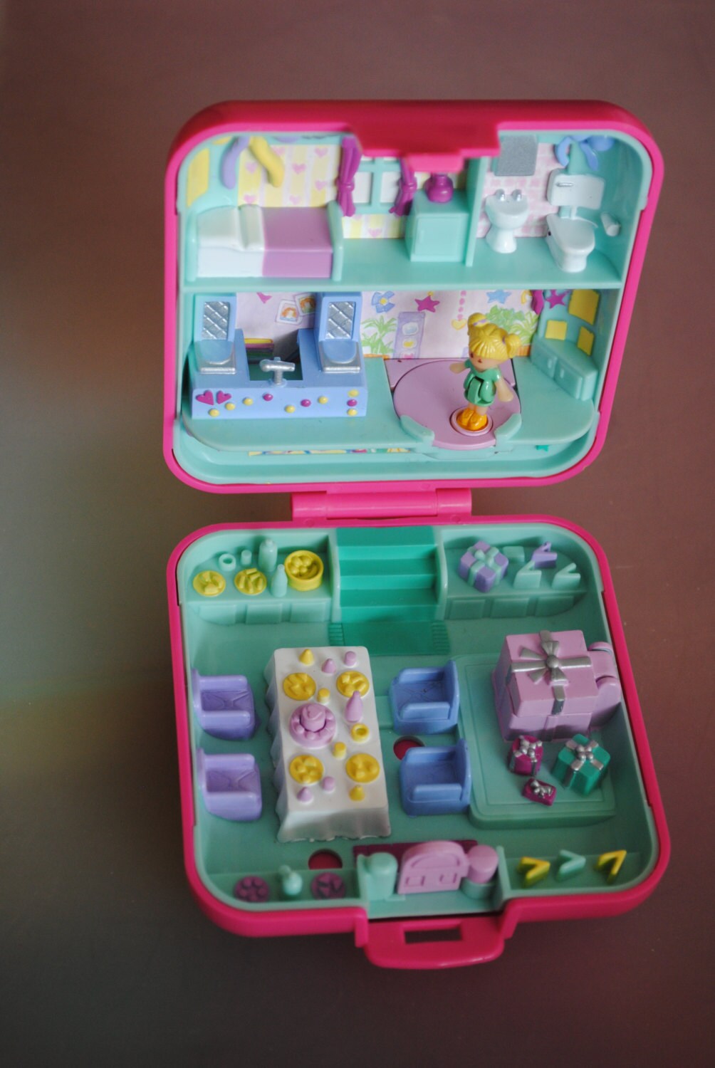 polly pocket party