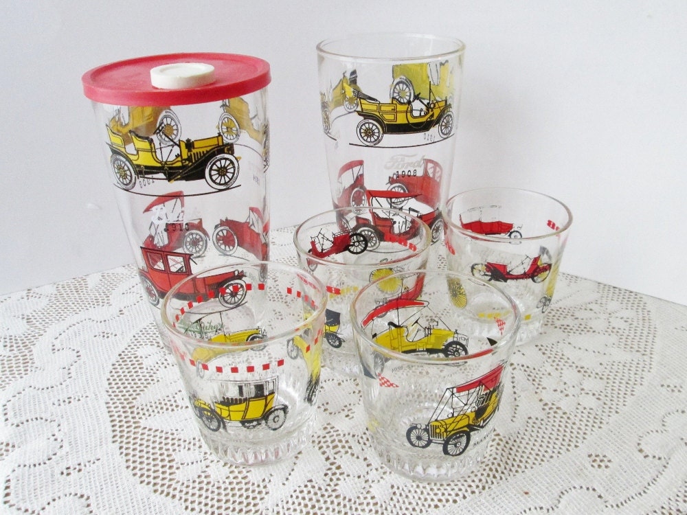 Hazel Atlas Antique Cars Cocktail Shaker Set 6 Pieces Glasses