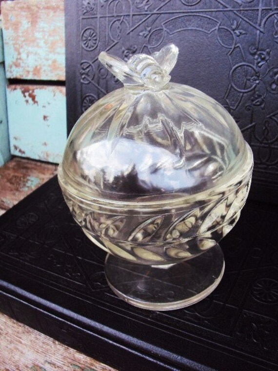 Vintage Honey Bee Glass Pedestal Jar Apothecary jar