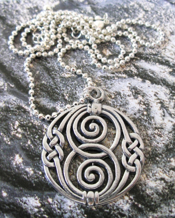 CELTIC Endless Knot Irish Scroll Pewter NecklaceIrish Jewelry