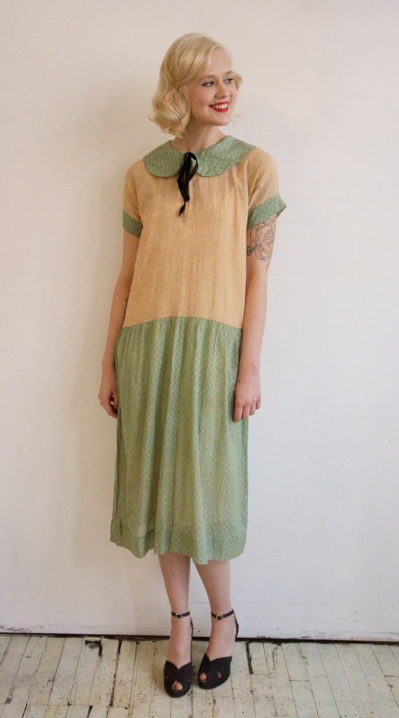 RESERVED // 1920s Dress // vintage 20s day dress // Just Like