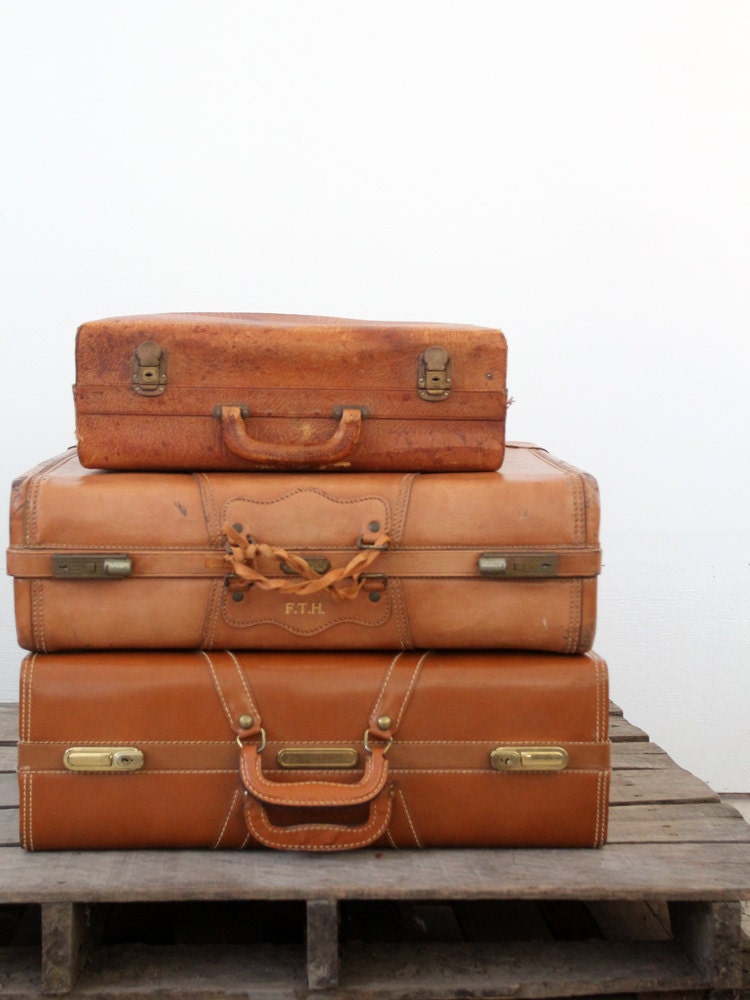 Vintage Gladiator Suitcase / Brown Leather Luggage